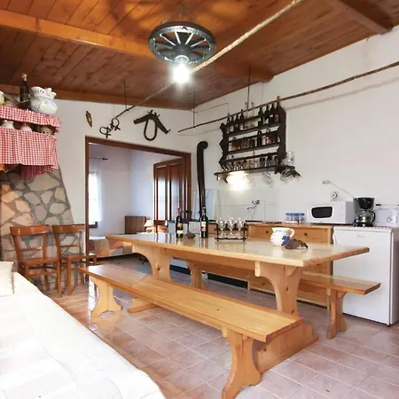 Amazing In With Kitchen Holiday home Barban