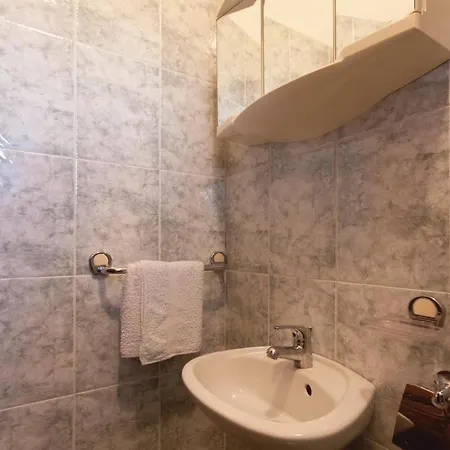 Amazing In With Kitchen